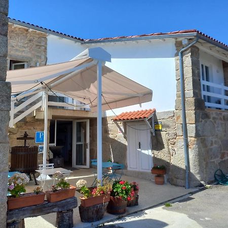 La Teijeira Pension O Corazon Da Ribeira Sacra מראה חיצוני תמונה