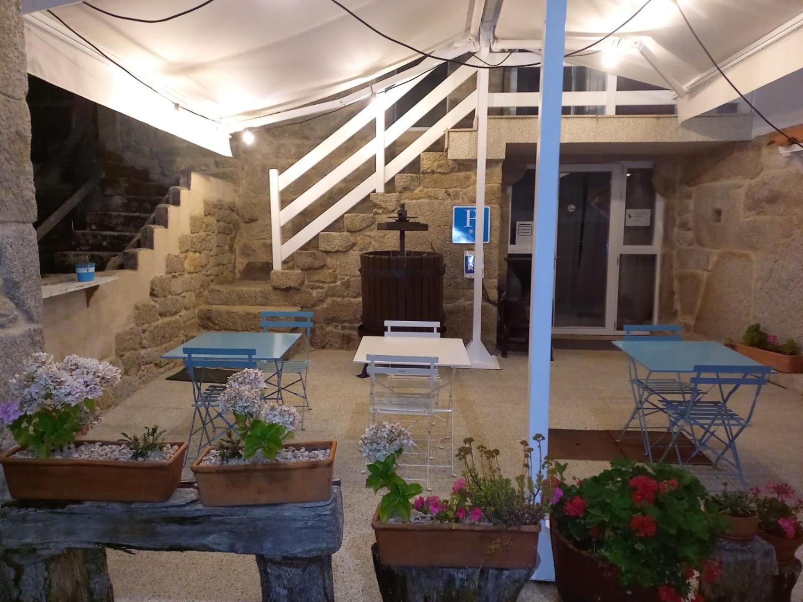 La Teijeira Pension O Corazon Da Ribeira Sacra מראה חיצוני תמונה