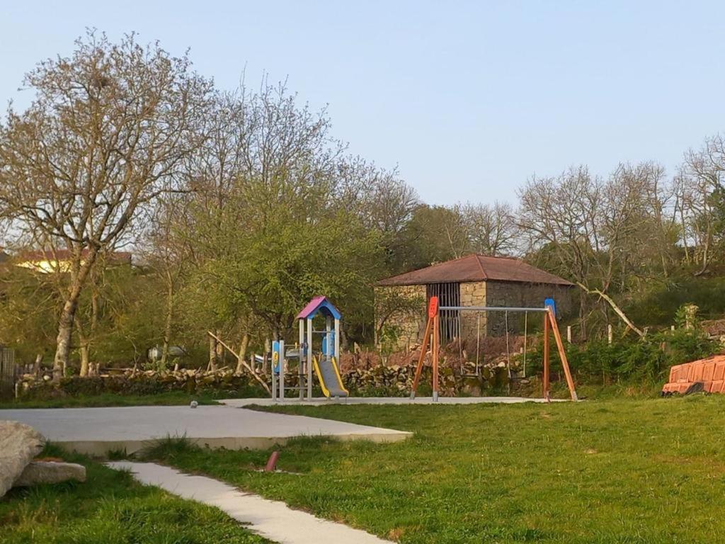 La Teijeira Pension O Corazon Da Ribeira Sacra מראה חיצוני תמונה