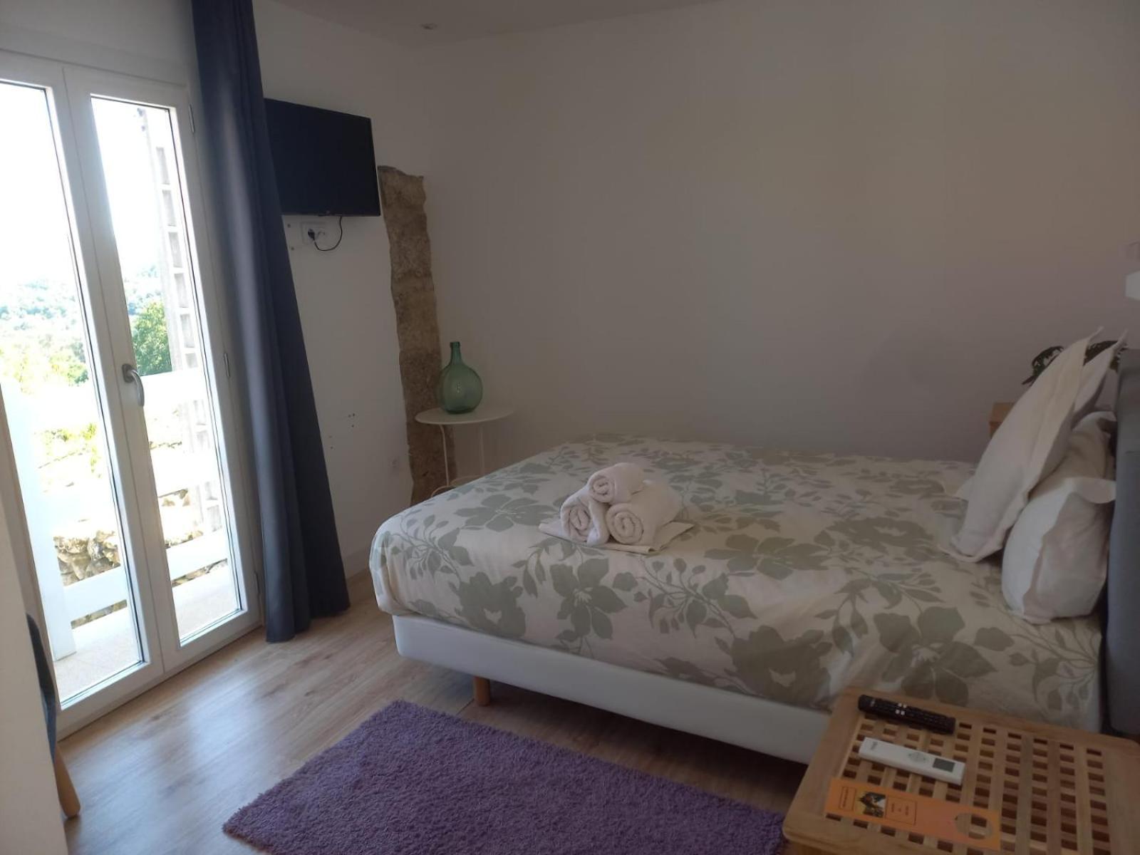 La Teijeira Pension O Corazon Da Ribeira Sacra מראה חיצוני תמונה