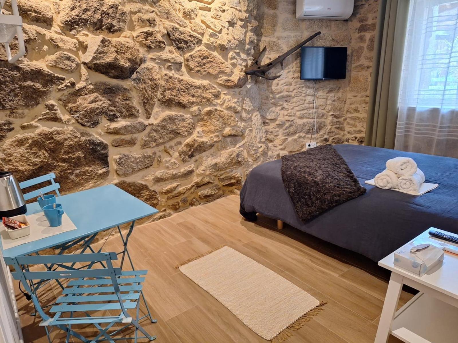La Teijeira Pension O Corazon Da Ribeira Sacra מראה חיצוני תמונה