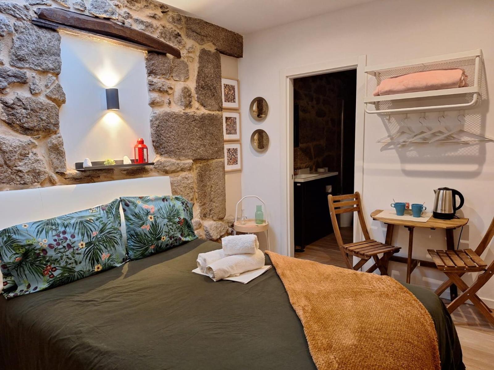 La Teijeira Pension O Corazon Da Ribeira Sacra מראה חיצוני תמונה