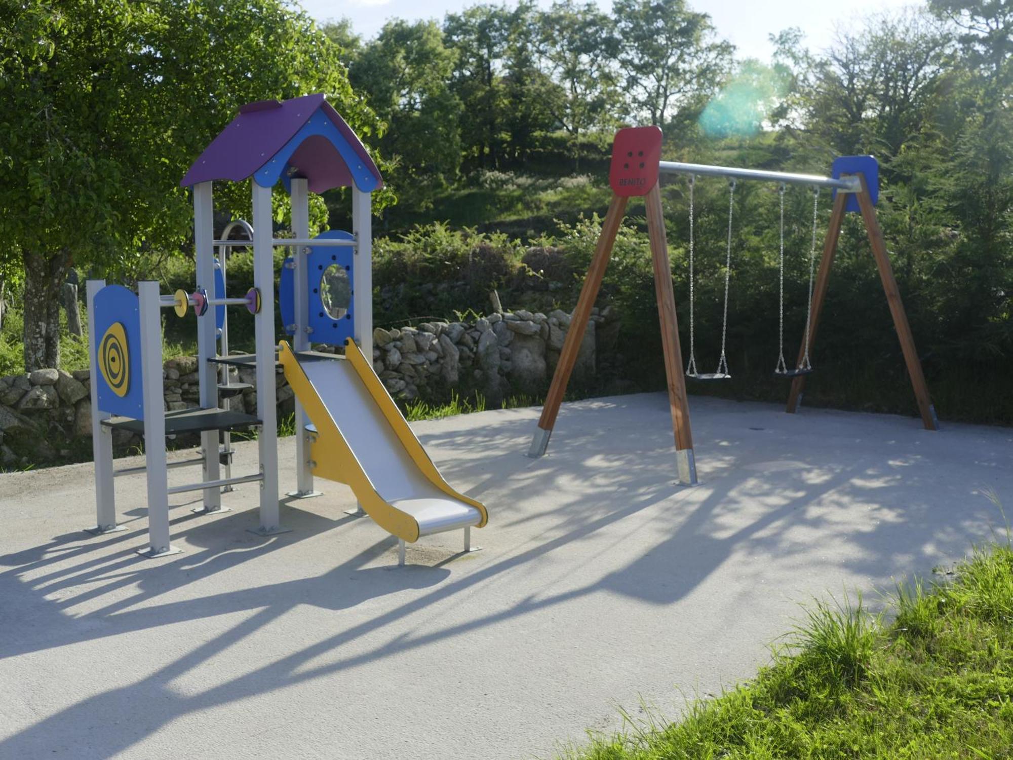 La Teijeira Pension O Corazon Da Ribeira Sacra מראה חיצוני תמונה