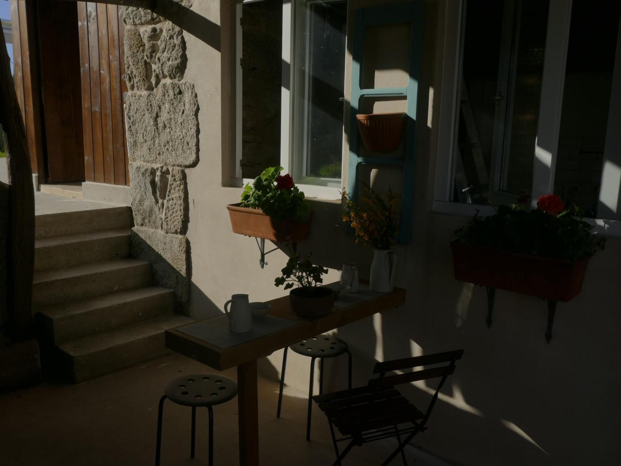 La Teijeira Pension O Corazon Da Ribeira Sacra מראה חיצוני תמונה